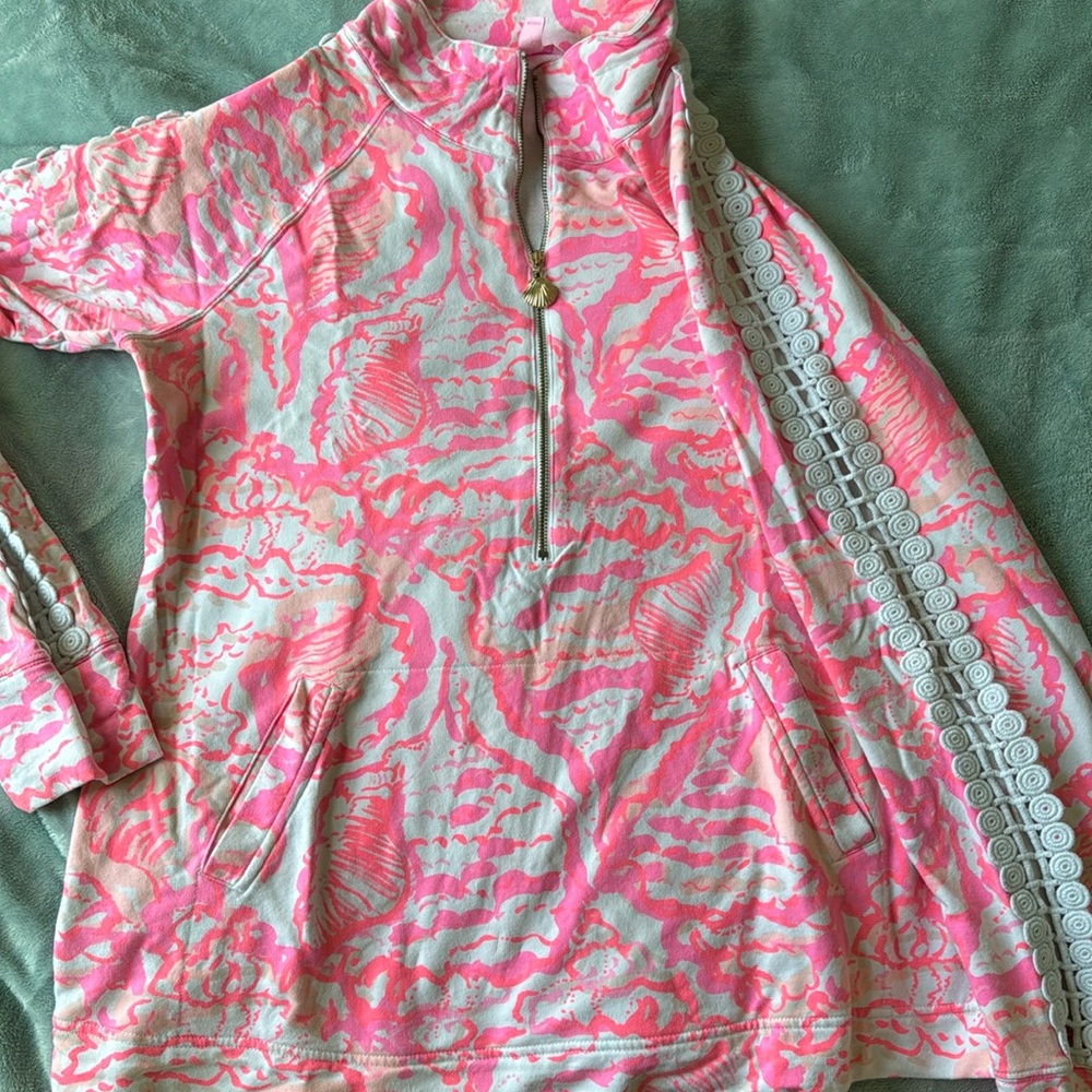 Lily Pulitzer L skipper popover